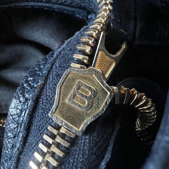 Balenciaga - Picture 6 of 12